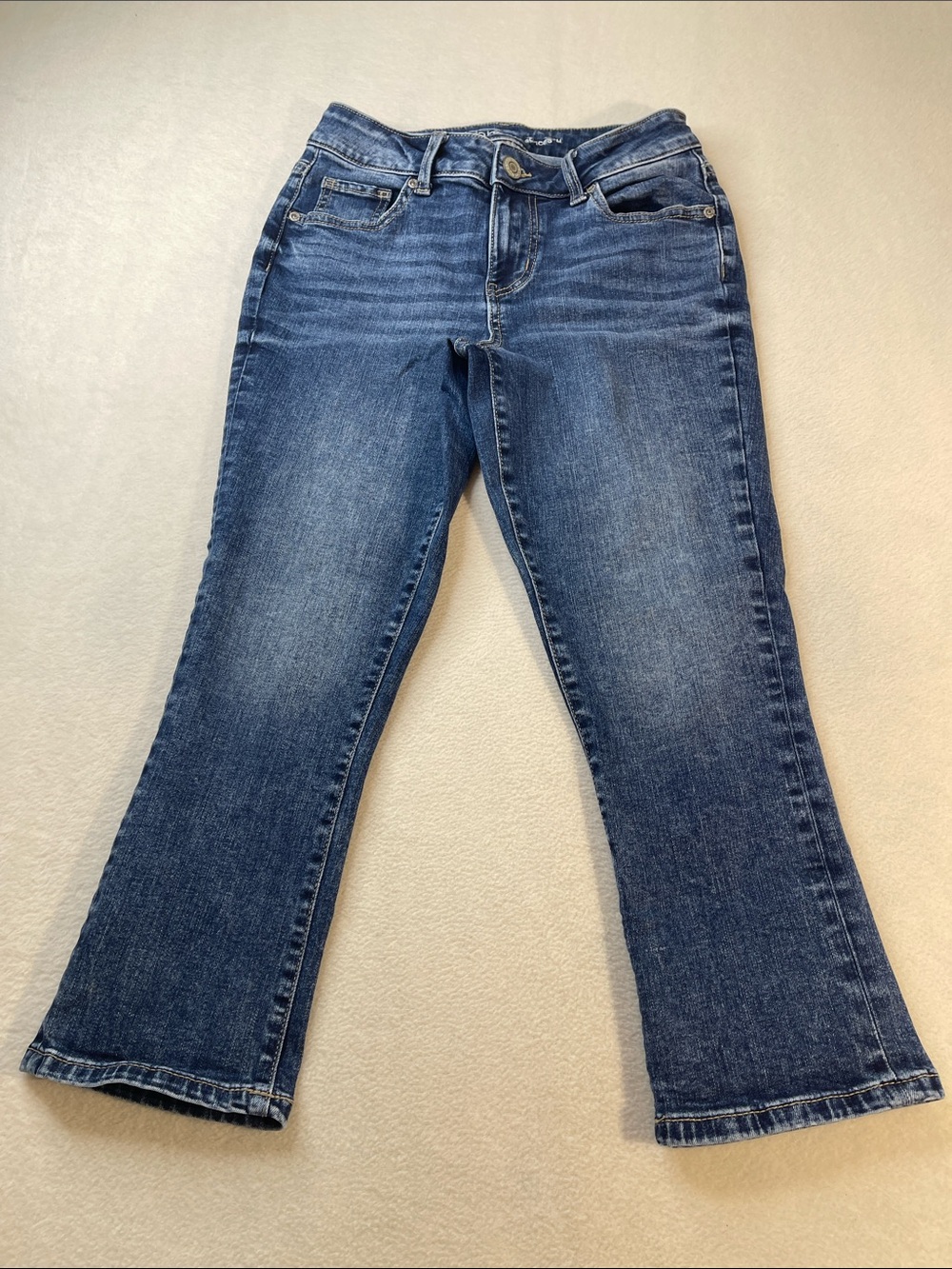 Maurices M Jeans / CAPRI / CROPPED Women's SIZE 2 Dark Blue STRAIGHT MID RISE